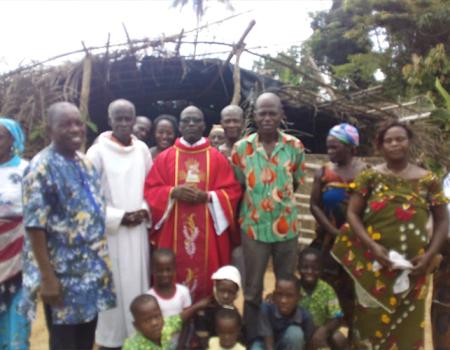 Prise De Vue A La Sortie De La Messe Des Rameaux Et La Passion De Notre Seigneur Jesus Christ A Akekoi 3