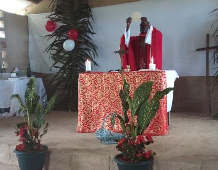 Célébration de la Fête des Rameaux et de la Passion de notre Seigneur Jésus-Christ à la chapelle Sacré Cœur de Ba Ya; paroisse Sainte Thérèse de l'Enfant Jésus d'Ahoutoué